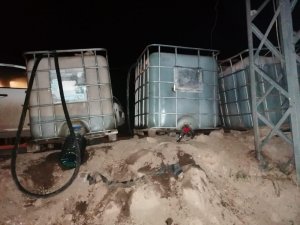 Sarıkamış’ta akaryakıt çalan 4 kişi suçüstü yakalandı