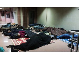 33 düzensiz göçmen otogarda bırakıldı