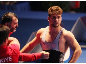 U23 Dünya Güreş Şampiyonası’nda Osman Göçen’den bronz madalya