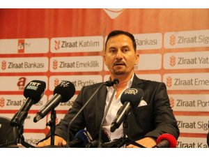 Yanal: "Her 2 dalda da kupa kaldırmaya gayret edeceğiz"