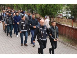 Karabük merkezli 3 ilde FETÖ operasyonu: 4’ü aktif 5 polis adliyede