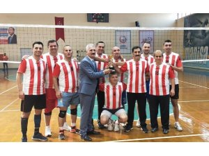 Salihlili öğretmenler namağlup Manisa şampiyonu