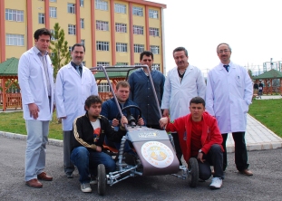 Tek kişilik otomobil yaptılar