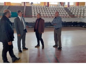 Tunç, spor tesislerinde incelemelerde bulundu