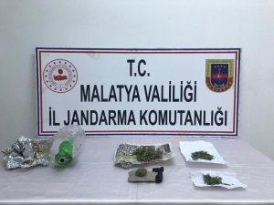 205 gram kubar esrar yakalandı