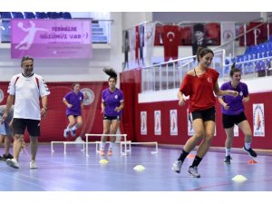 Muratpaşa kadın hentbol takımı Rize deplasmanında