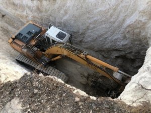 Mersin’de kaçak kazı yapan 9 kişi suçüstü yakalandı