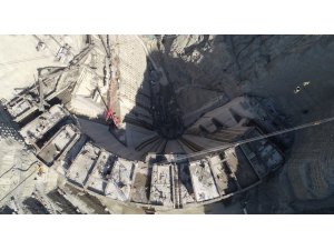 Yusufeli Barajında 14 aylık çalışma rekoru getirdi