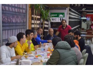 Bayırköysporlu futbolcular zorlu Bilecikspor maçı öncesi yemekte buluştular