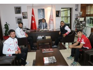 Muaythaicilerden Avrupa Şampiyonası öncesi Eskici’ye ziyaret