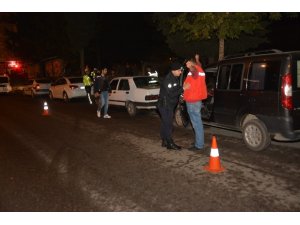 4 bin 184 kişinin kimlik kontrolü yapıldı