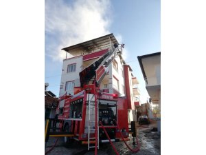 Çatı yangını korkuttu