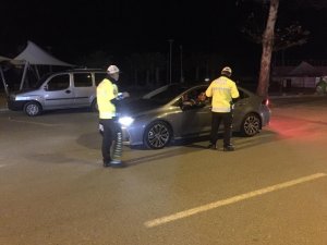 Karasu’da polis ekiplerinden alkol uygulaması
