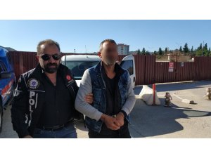 Evinde uyuşturucu ve silah, tarlasında kenevir ele geçirildi