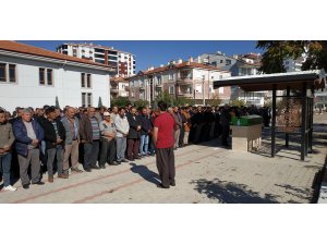 Babası tarafından bıçaklanarak öldürülen genç defnedildi