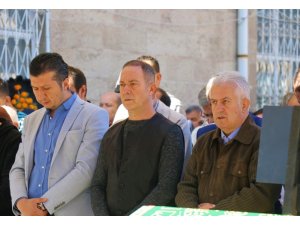 Yönetmen Mehmet Şafak Türkel son yolculuğuna uğurlandı