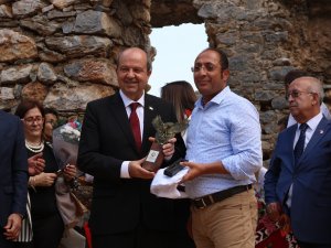 Selçuk Üniversitesine teşekkür plaketi verildi