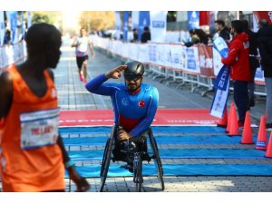 Vodafone 41. İstanbul Maratonu’na Bağcılarlı atletler damga vurdu