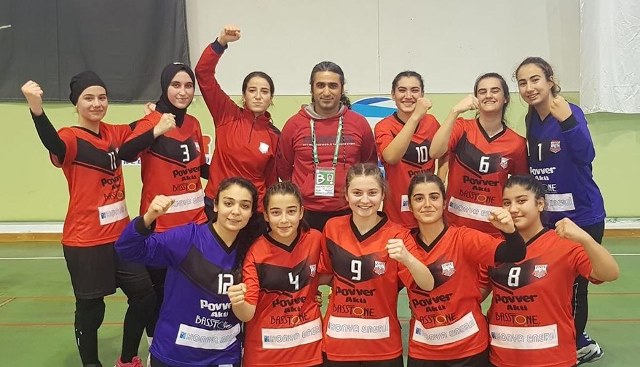 Kasırgaspor puanla başladı