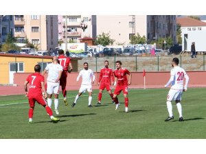 Erzincanspor kendi evinde 3 puanın sahibi oldu
