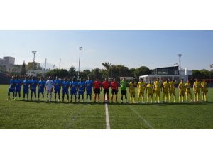 Yunusemre Belediyespor kendi evinde 3 puanı kaptırmadı