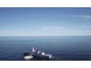 Milli gemi, milli füzeyi ateşledi