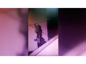 Başakşehir’de ‘örümcek adam’a özenen hırsızlar kamerada