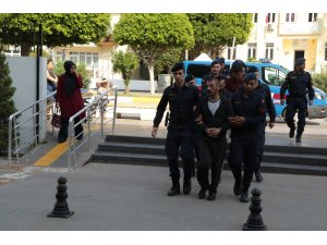 Manavgat’ta uyuşturucu tacirleri arasında silahlı çatışma: 4 gözaltı