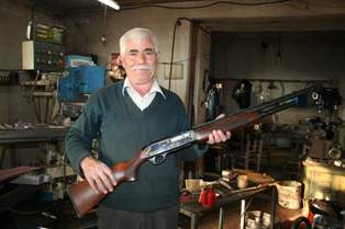 Gencek beldesinde tüfekçilik yok oluyor