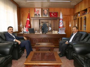 Kaymakam Gilan’dan Başkan Hadimioğlu’na ziyaret