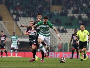 TFF 1. Lig: Bursaspor: 0 - Balıkesirspor: 0 (İlk yarı sonucu)