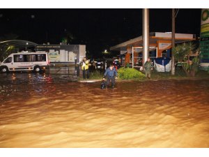 Turizm cennetini sağanak yağmur vurdu