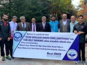 Başkan Ünver’den güreşçilere tebrik