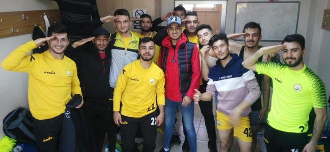 Seydişehir Belediyesporlu futbolculardan asker selamı