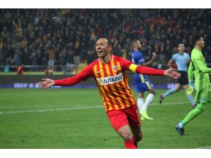 Umut Bulut Fenerbahçe’ye 11 gol attı