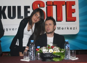 Aydın Konya'da hayranlarıyla buluştu