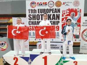 Biga Belediyesi karate sporcularının büyük başarısı