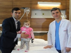 1,5 yaşındaki çocuğun her iki böbreğinde de taş çıktı