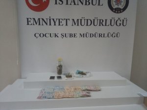 Çocuklara uyuşturucu madde satan zehir tacirlerine operasyon: 5 gözaltı