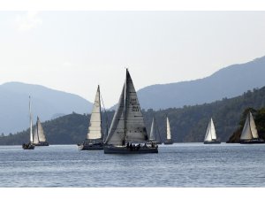 Yelkenli yatlar Fethiye’de yarıştı