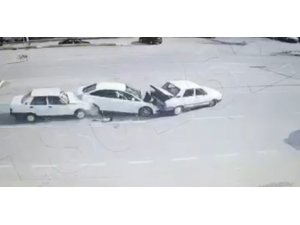 Köpeğe çarpmamak için yavaşladı, zincirleme kazaya neden oldu: 1 ölü, 1 yaralı