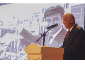 Eski başbakanlardan Bülent Ecevit, Yeni Mahalle'de anıldı