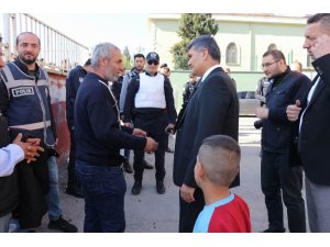 Emniyet Müdürü Zeybek, operasyon bölgesinde