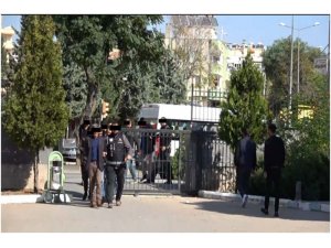 Kilis’te 11 kişi göçmen kaçakçılığından tutuklandı