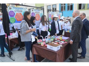 Sarayköy’de 30 proje ile ‘TÜBİTAK 4006 Bilim Fuarı’ açıldı