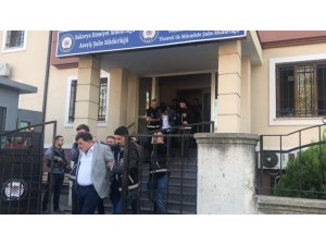 Sakarya’da otomobil dolandırıcılarına operasyon: 11 gözaltı