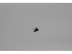 Sınır hattında helikopterle denetim