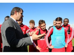 Konyaspor maçı öncesi Sivasspor’a moral ziyareti
