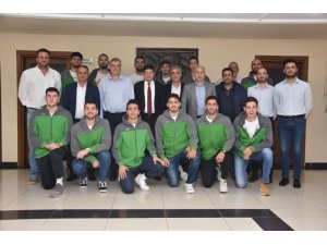 Nazilli Belediyespor Erkek Basketbol Takımı galibiyet sevincini paylaştı
