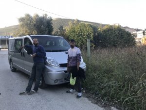 Cami musluklarını çaldı, cemaate yakalandı